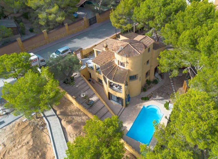 6 soveværelse Villa til salg i Filipinas med swimmingpool - € 450.000 (Ref: 8580885)