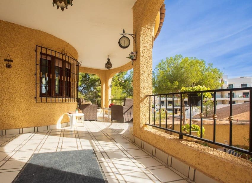 6 soveværelse Villa til salg i Filipinas med swimmingpool - € 450.000 (Ref: 8580885)