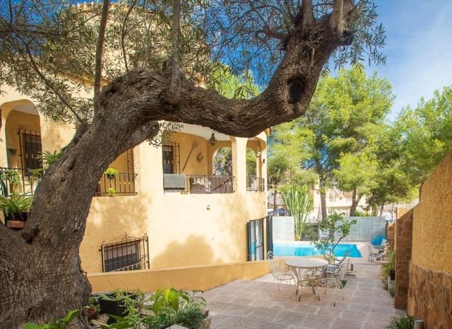 6 soveværelse Villa til salg i Las Filipinas med swimmingpool - € 450.000 (Ref: 8580885)