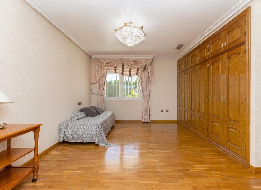 5 soverom Villa til salgs i La Torreta med svømmebasseng - € 780 000 (Ref: 8580897)