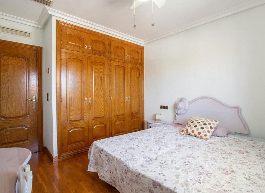 5 soverom Villa til salgs i La Torreta med svømmebasseng - € 780 000 (Ref: 8580897)