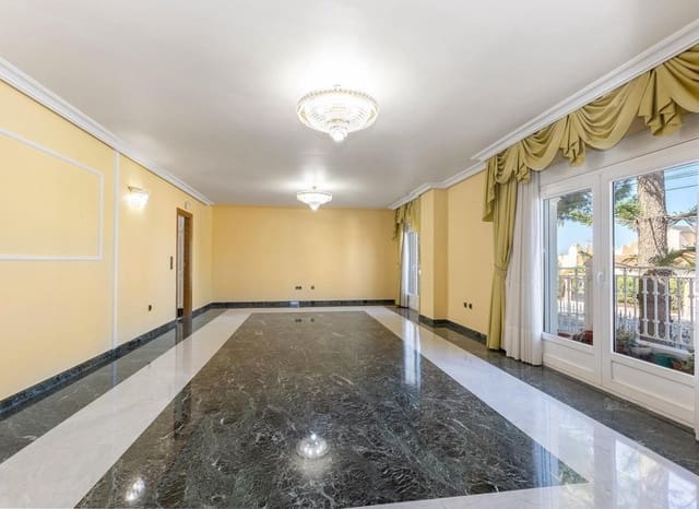 5 sypialnia Willa na sprzedaż w La Torreta, Torrevieja z basenem - 780 000 € (Ref: 8580897)