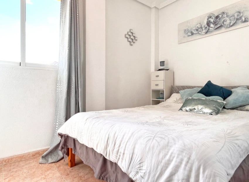 4 soveværelse Villa til salg i La Zenia med swimmingpool - € 399.000 (Ref: 8580915)