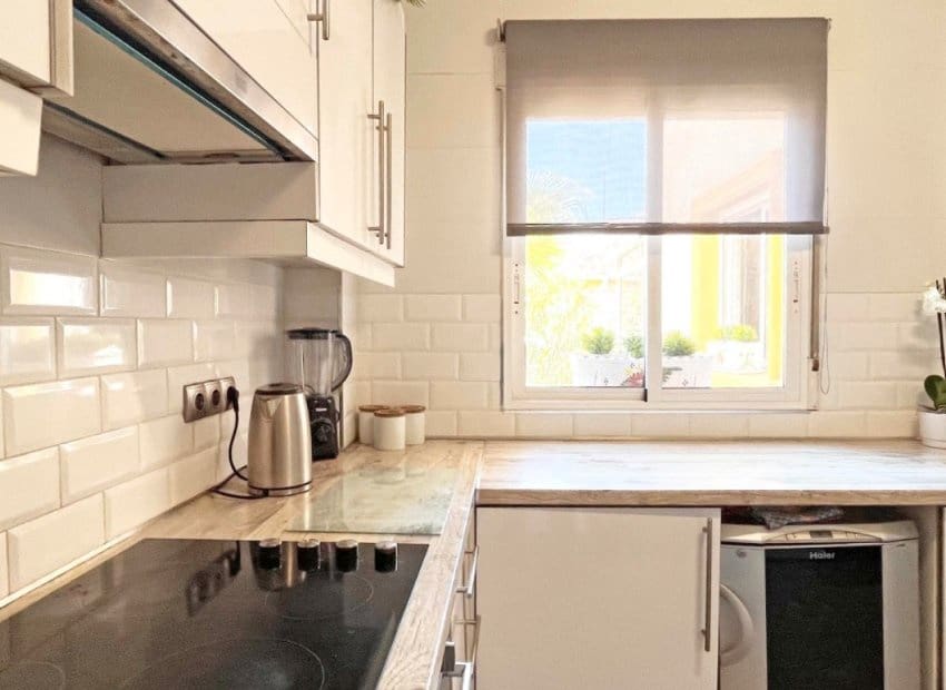 4 soveværelse Villa til salg i La Zenia med swimmingpool - € 399.000 (Ref: 8580915)