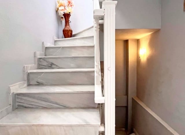 4 slaapkamer Villa te koop in La Zenia, Orihuela met zwembad - € 399.000 (Ref: 8580915)