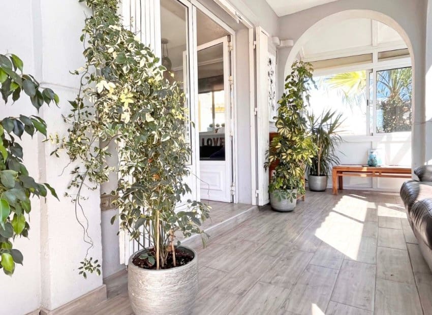 4 soveværelse Villa til salg i La Zenia med swimmingpool - € 399.000 (Ref: 8580915)