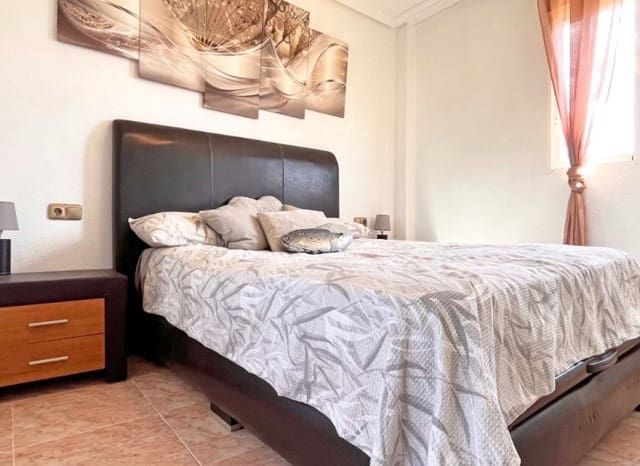 4 slaapkamer Villa te koop in La Zenia, Orihuela met zwembad - € 399.000 (Ref: 8580915)