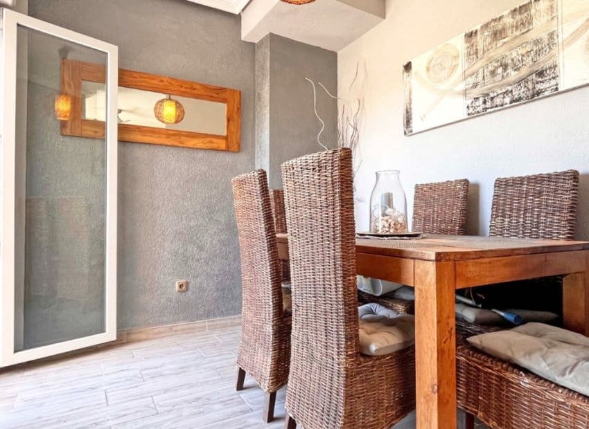 4 soveværelse Villa til salg i La Zenia med swimmingpool - € 399.000 (Ref: 8580915)