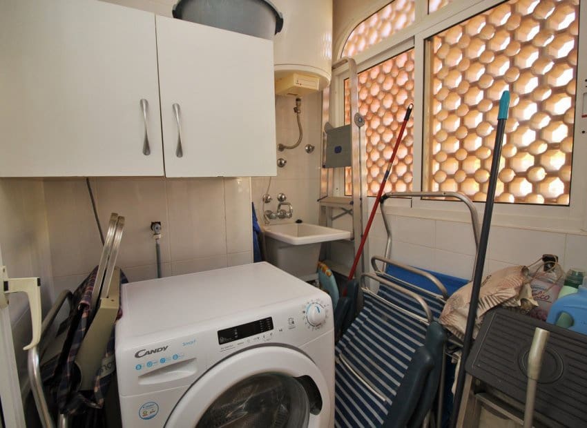 3 soveværelse Lejlighed til salg i Cabo Roig med swimmingpool - € 399.950 (Ref: 8580924)