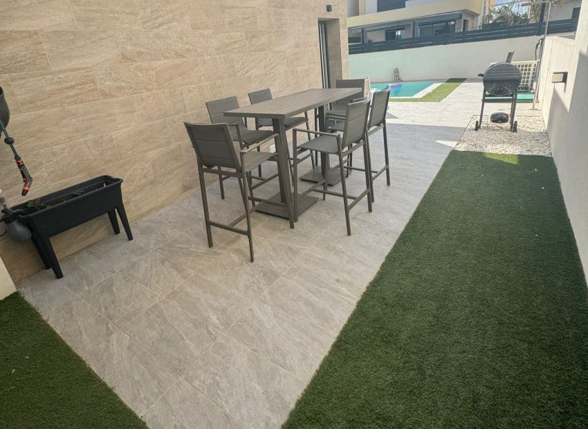 Willa na sprzedaż w Los Montesinos - 449 900 € (Ref: 8597811)