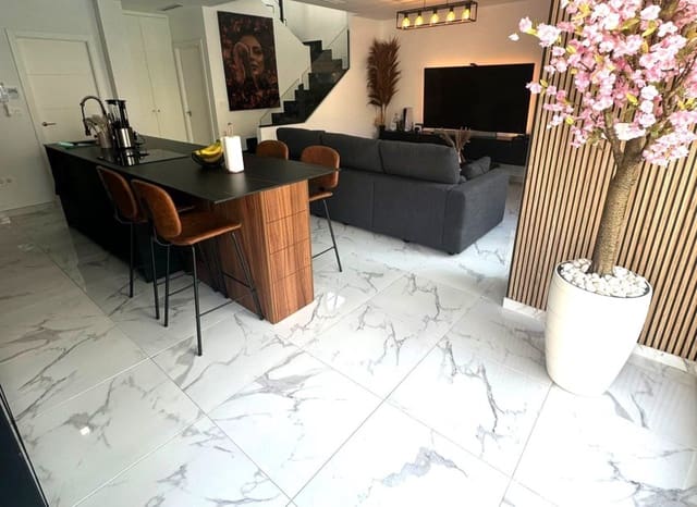 Willa na sprzedaż w Los Montesinos - 449 900 € (Ref: 8597811)