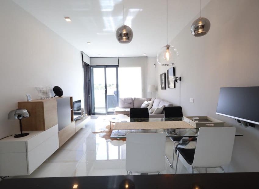 2 soveværelse Lejlighed til salg i Las Mimosas med swimmingpool - € 269.000 (Ref: 8597840)