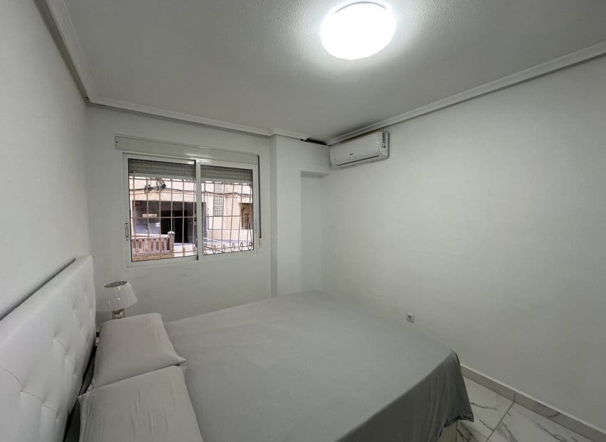 2 quarto Apartamento para venda em Torrevieja - 184 950 € (Ref: 8653549)