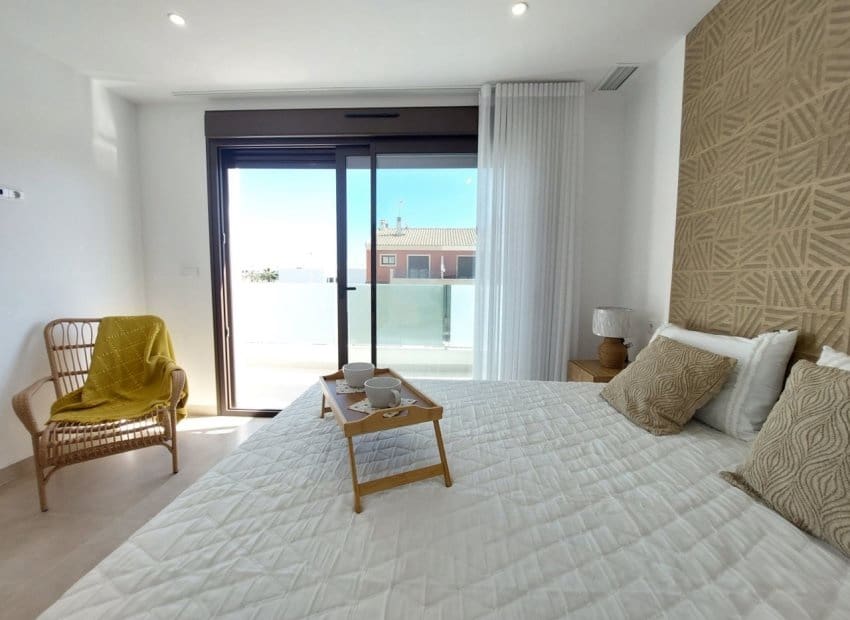 3 bedroom Villa for sale in San Pedro del Pinatar with pool - € 395,000 (Ref: 8653553)