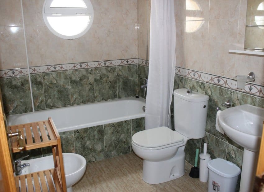 3 makuuhuone Paritalo myytävänä paikassa Algorfa mukana uima-altaan - 265 000 € (Ref: 8655101)