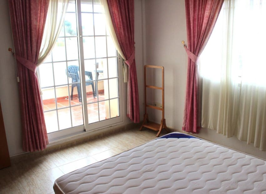 3 makuuhuone Paritalo myytävänä paikassa Algorfa mukana uima-altaan - 265 000 € (Ref: 8655101)