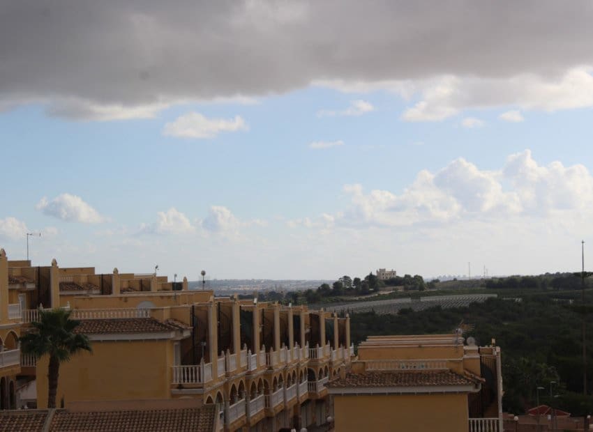 3 makuuhuone Paritalo myytävänä paikassa Algorfa mukana uima-altaan - 265 000 € (Ref: 8655101)