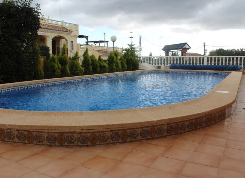 3 makuuhuone Paritalo myytävänä paikassa Algorfa mukana uima-altaan - 265 000 € (Ref: 8655101)