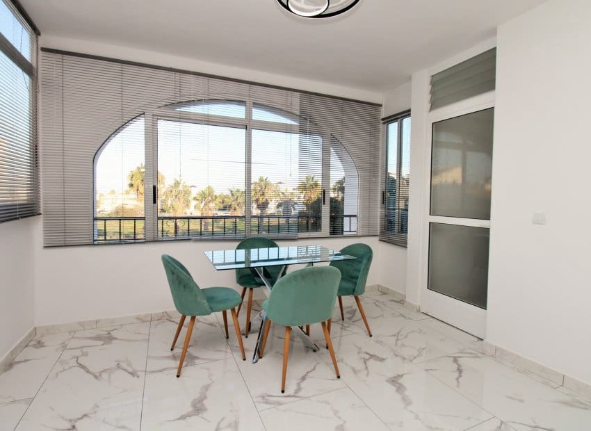 1 soveværelse Lejlighed til salg i Villamartin med swimmingpool - € 155.000 (Ref: 8680810)