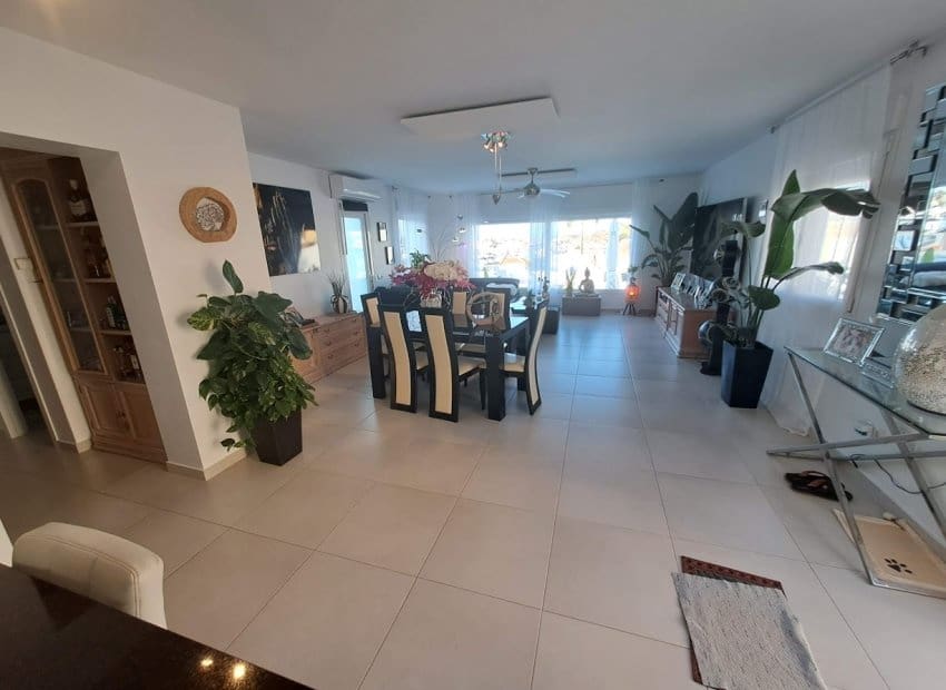 6 bedroom Villa for sale in Ciudad Quesada with pool - € 685,000 (Ref: 8680813)