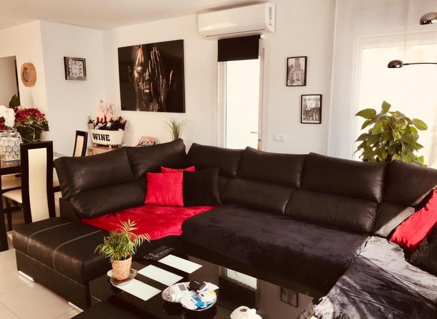 6 bedroom Villa for sale in Ciudad Quesada with pool - € 685,000 (Ref: 8680813)