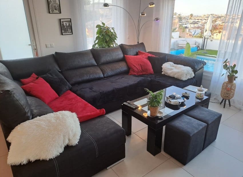 6 bedroom Villa for sale in Ciudad Quesada with pool - € 685,000 (Ref: 8680813)