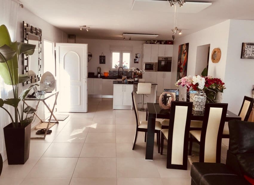 6 bedroom Villa for sale in Ciudad Quesada with pool - € 685,000 (Ref: 8680813)