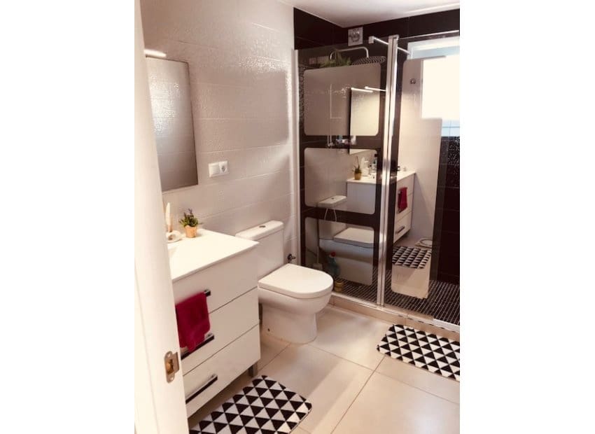 6 bedroom Villa for sale in Ciudad Quesada with pool - € 685,000 (Ref: 8680813)