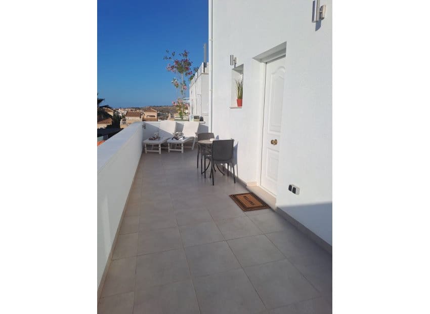 6 bedroom Villa for sale in Ciudad Quesada with pool - € 685,000 (Ref: 8680813)