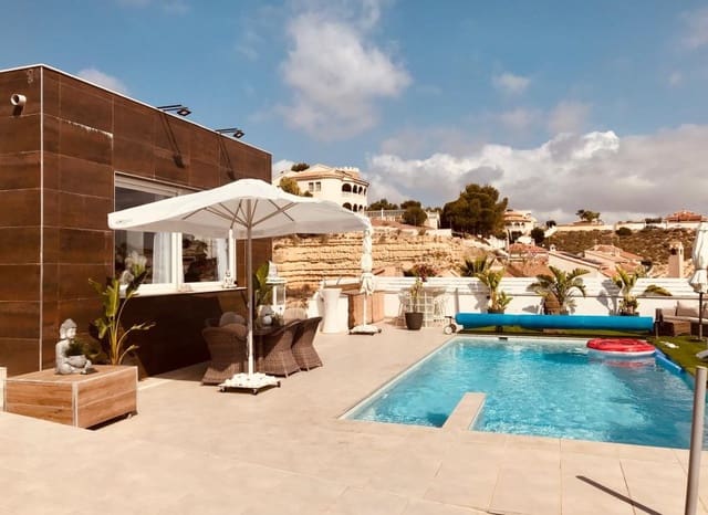 Chalet de 6 habitaciones en Ciudad Quesada, Rojales en venta con piscina - 685.000 € (Ref: 8680813)