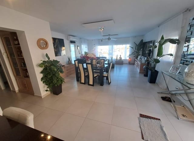 Chalet de 6 habitaciones en Ciudad Quesada, Rojales en venta con piscina - 685.000 € (Ref: 8680813)