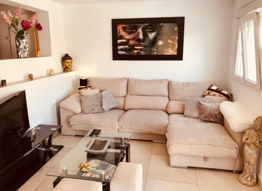 6 bedroom Villa for sale in Ciudad Quesada with pool - € 685,000 (Ref: 8680813)