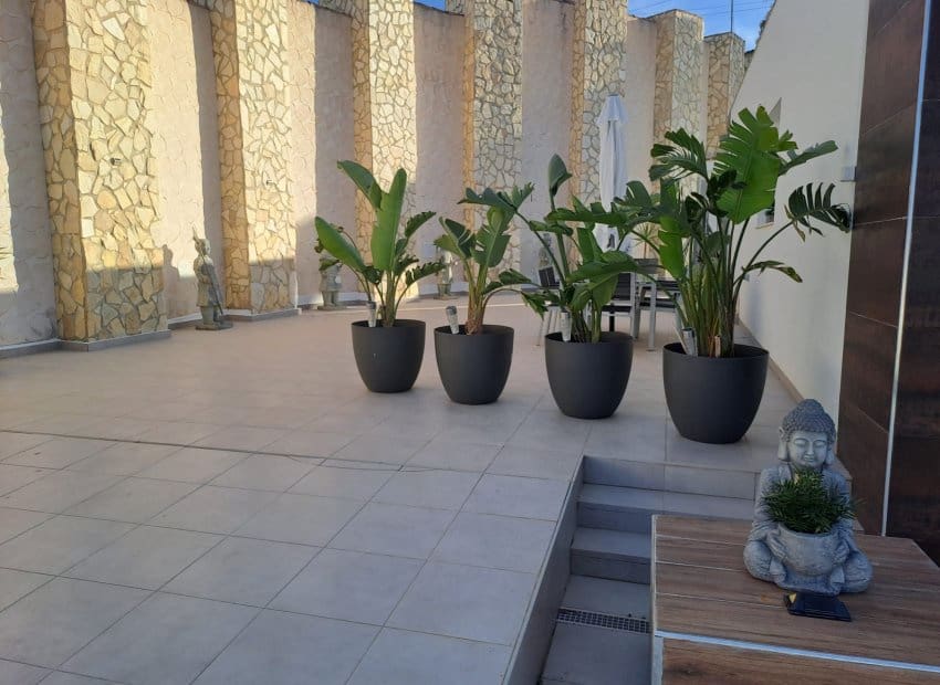 6 bedroom Villa for sale in Ciudad Quesada with pool - € 685,000 (Ref: 8680813)