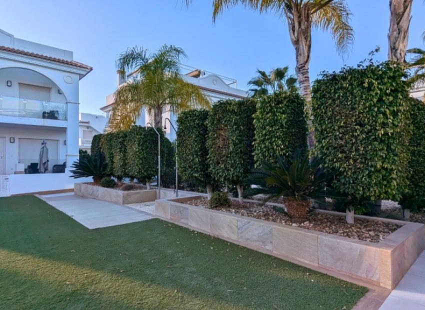 3 quarto Moradia Geminada para venda em Ciudad Quesada com piscina - 435 000 € (Ref: 8688259)