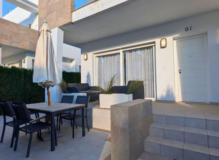 3 quarto Moradia Geminada para venda em Ciudad Quesada com piscina - 435 000 € (Ref: 8688259)