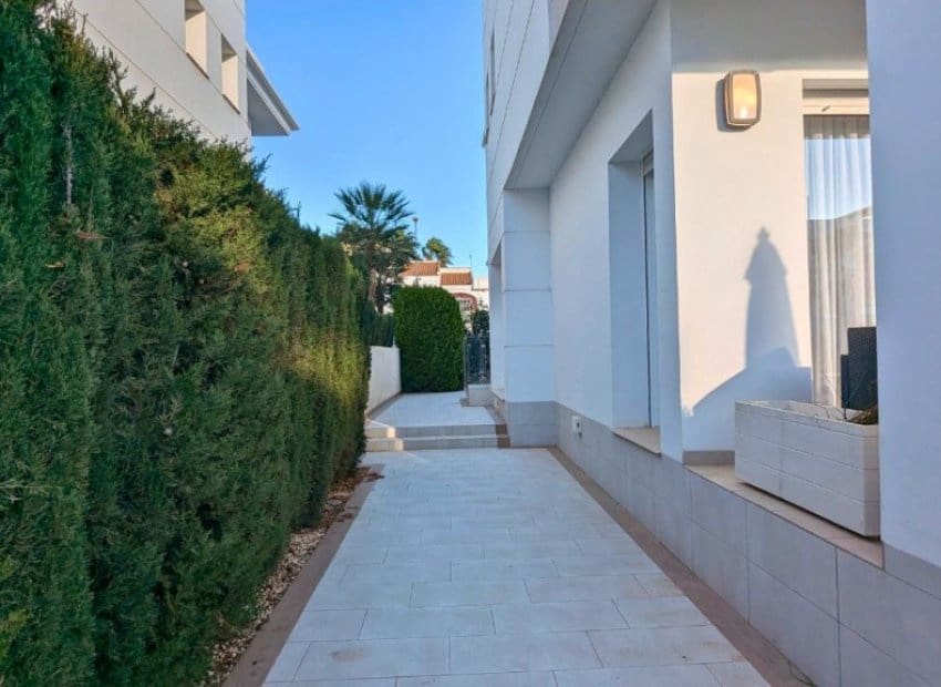 3 quarto Moradia Geminada para venda em Ciudad Quesada com piscina - 435 000 € (Ref: 8688259)