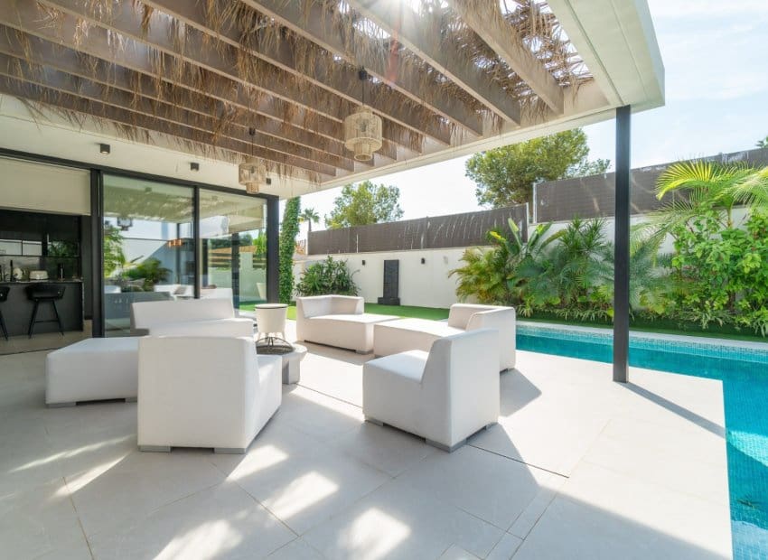 Chalet de 2 habitaciones en Los Balcones en venta con piscina - 649.000 € (Ref: 8688269)