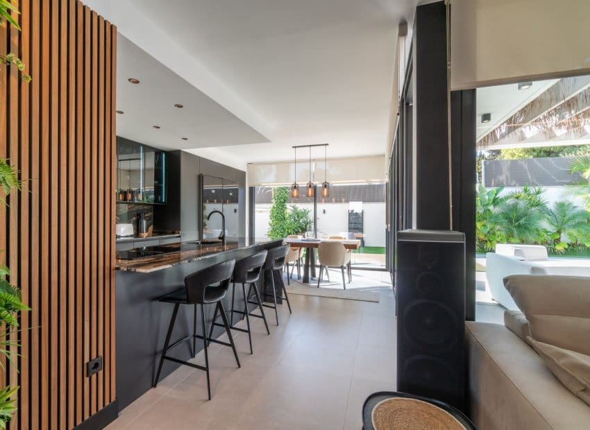 Chalet de 2 habitaciones en Los Balcones en venta con piscina - 649.000 € (Ref: 8688269)