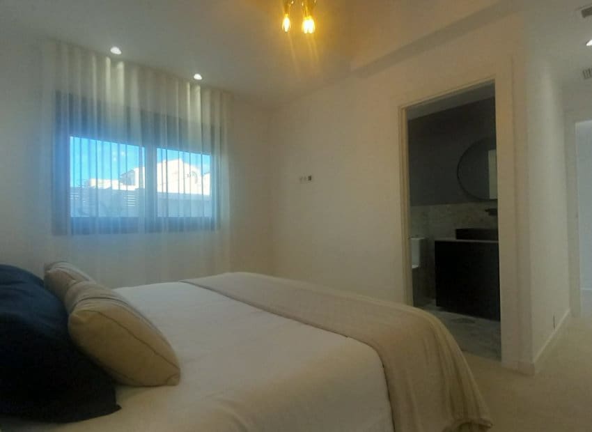 3 Zimmer Villa zu verkaufen in El Chaparral mit Pool - 499.000 € (Ref: 8690430)