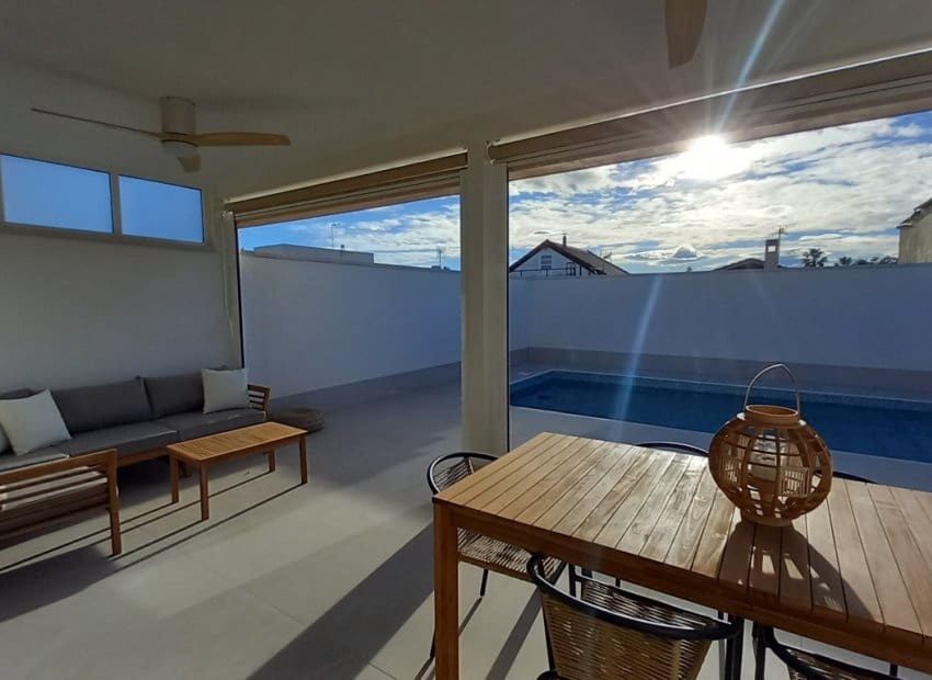 3 Zimmer Villa zu verkaufen in El Chaparral mit Pool - 499.000 € (Ref: 8690430)