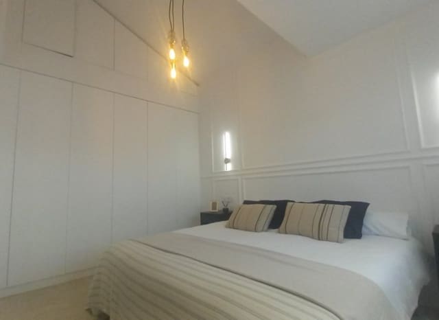 3 chambre Villa/Maison à vendre à El Chaparral, Torrevieja avec piscine - 499 000 € (Ref: 8690430)