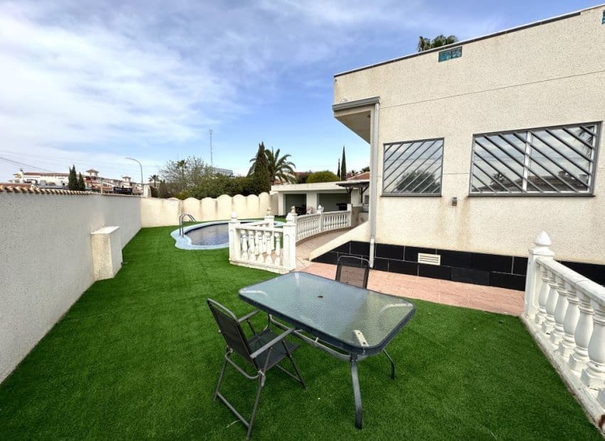 3 Zimmer Villa zu verkaufen in Ciudad Quesada - 549.950 € (Ref: 8699063)