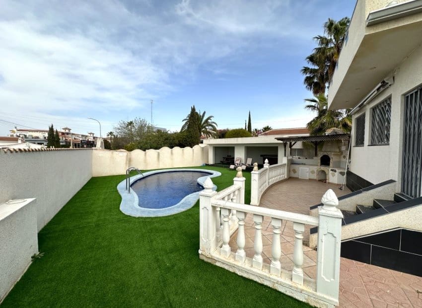 3 Zimmer Villa zu verkaufen in Ciudad Quesada - 549.950 € (Ref: 8699063)