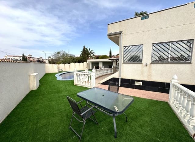 3 Zimmer Villa zu verkaufen in Ciudad Quesada, Rojales - 549.950 € (Ref: 8699063)