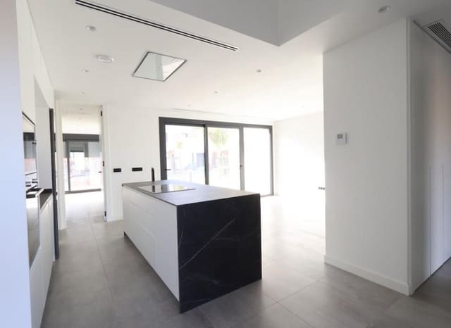 Chalet de 3 habitaciones en Torre-Pacheco en venta con piscina - 439.000 € (Ref: 8726899)