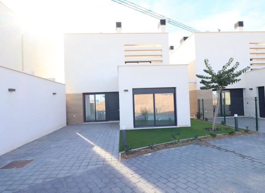 3 bedroom Villa for sale in Torre-Pacheco with pool - € 439,000 (Ref: 8726899)