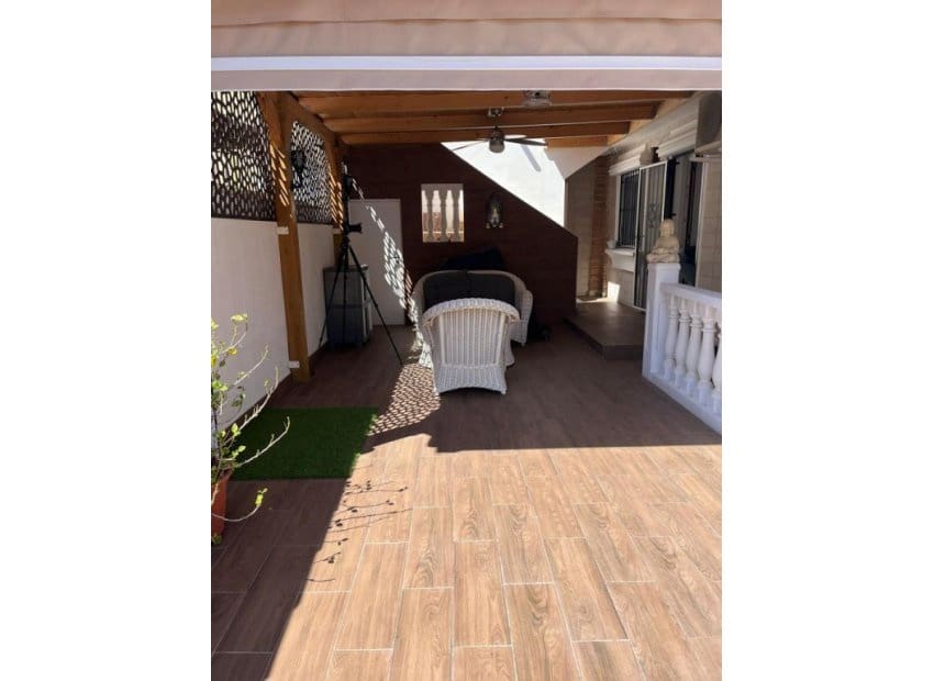 2 soveværelse Semi-Rækkehus til salg i Gran Alacant med swimmingpool - € 292.000 (Ref: 8726906)