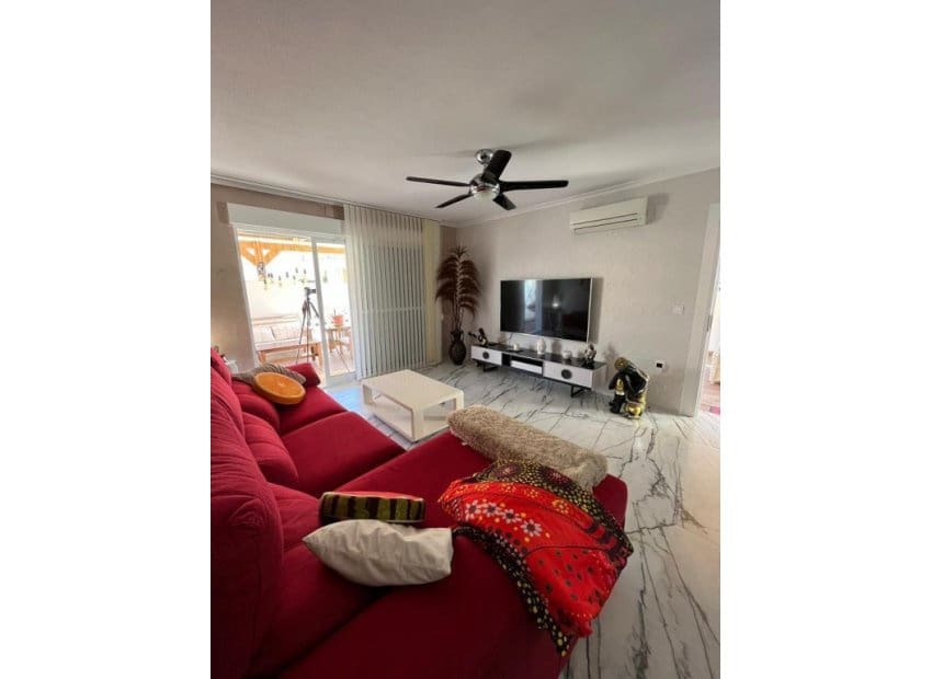 2 soveværelse Semi-Rækkehus til salg i Gran Alacant med swimmingpool - € 292.000 (Ref: 8726906)