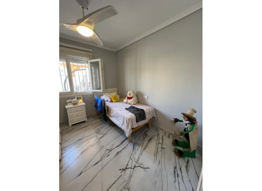 2 soveværelse Semi-Rækkehus til salg i Gran Alacant med swimmingpool - € 292.000 (Ref: 8726906)