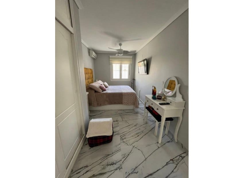 2 soveværelse Semi-Rækkehus til salg i Gran Alacant med swimmingpool - € 292.000 (Ref: 8726906)